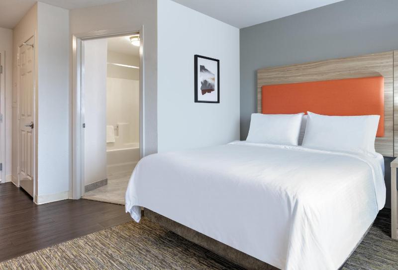 Studio Queen Suite image 3