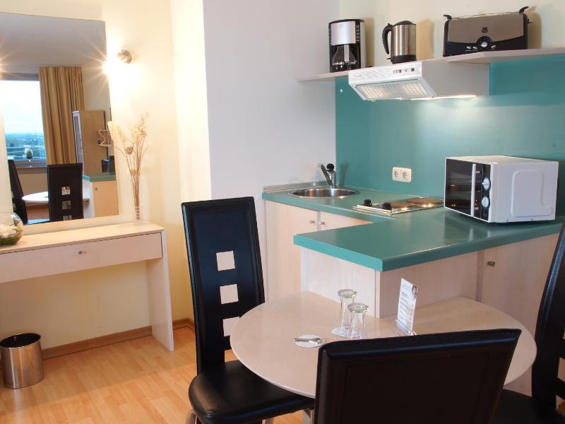 Comfort One-Bedroom Apartment image 3