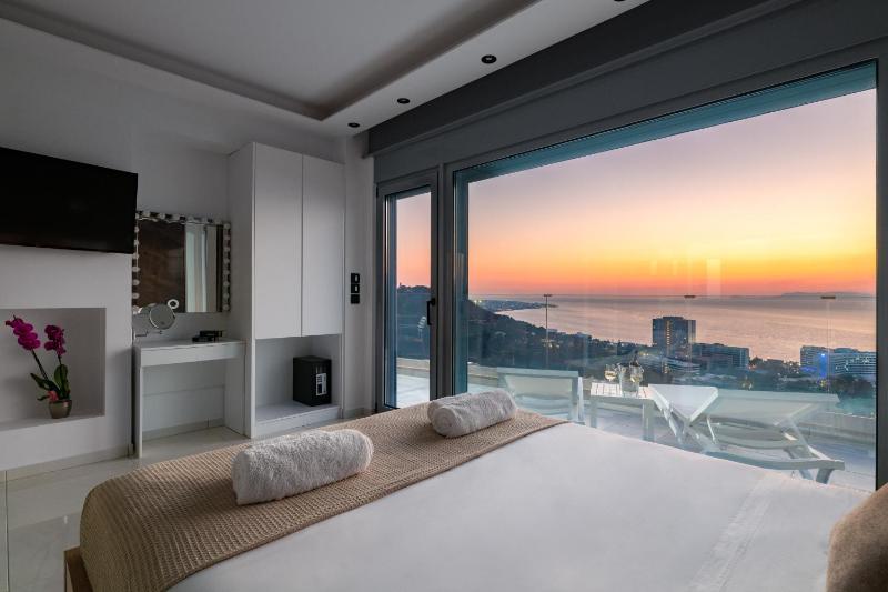 Rhodes SkyLine Suites - image 6
