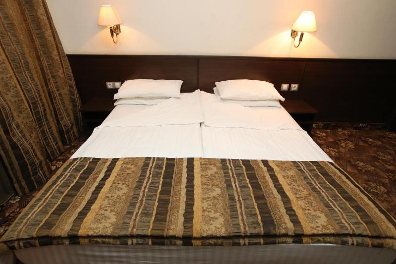 Two-Bedroom Suite image 4
