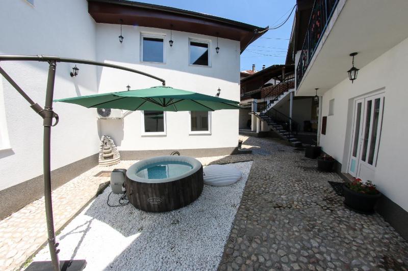 Apartments Villa Begić - image 2