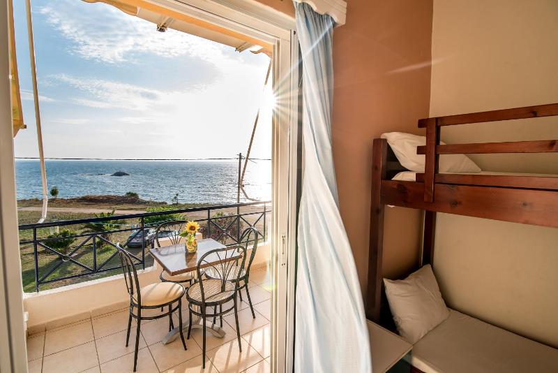 Apartment with Sea View (4 Adults) image 4