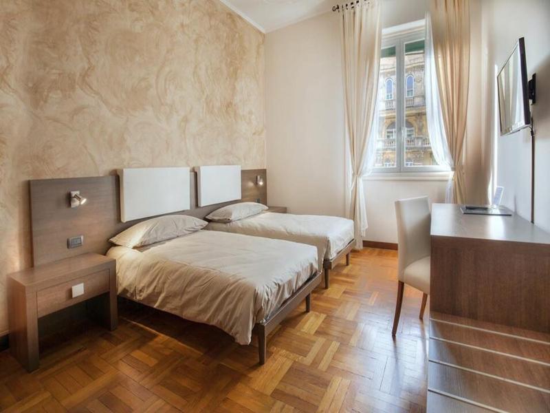 Double Room with Private External Bathroom image 3