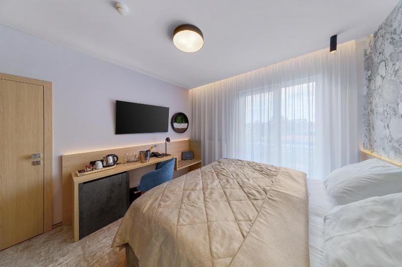 Exclusive Double or Twin Room with Balcony and Aquapark access image 2