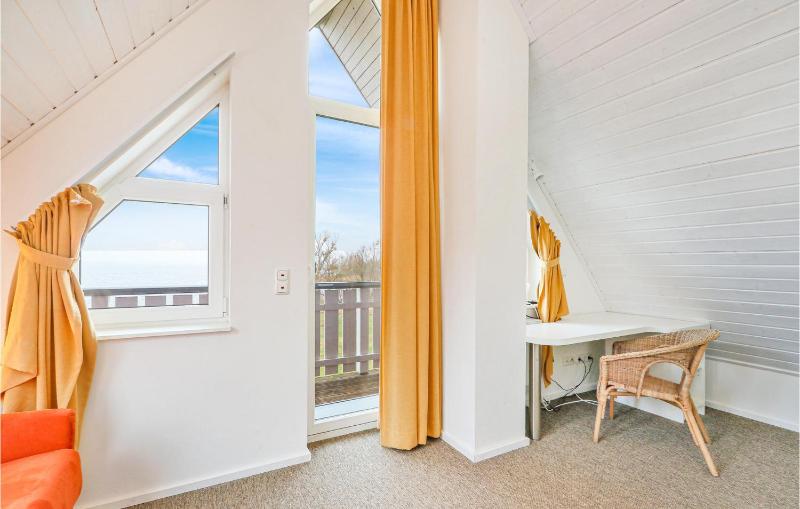 Two-Bedroom Apartment In Rechlin - image 14