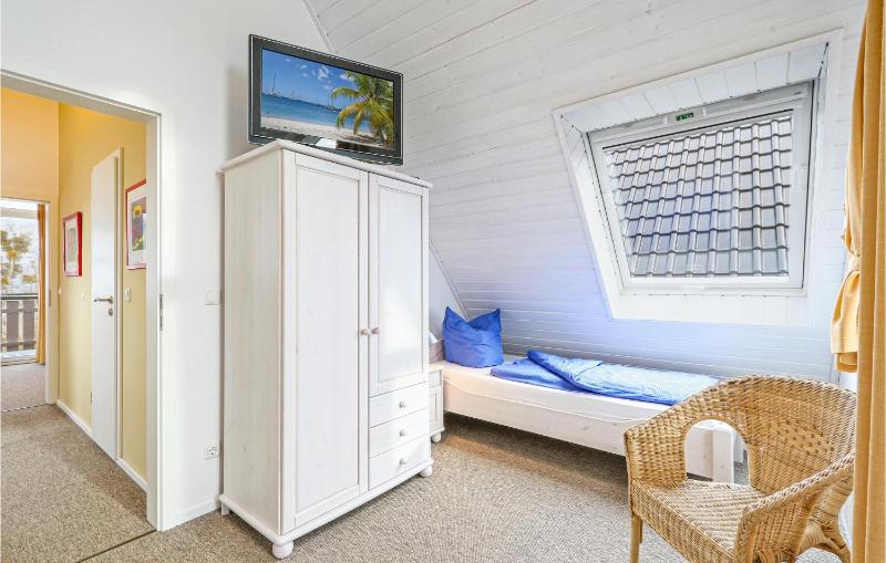 Two-Bedroom Apartment In Rechlin - image 3