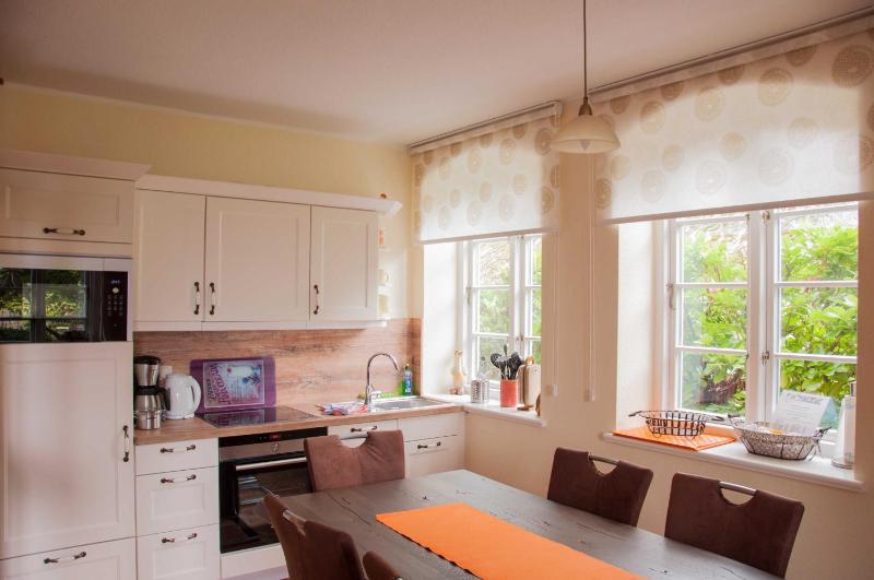 Apartment with Sea View image 3