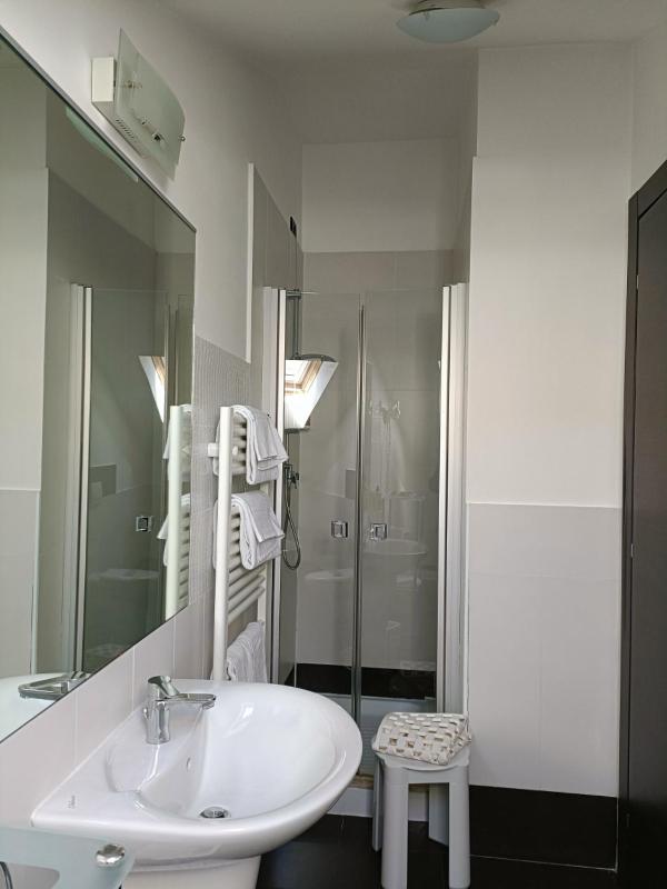 Double Room - Attic image 2