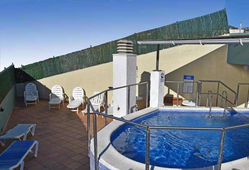 Apartamentos AR Dosjoimi - image 3