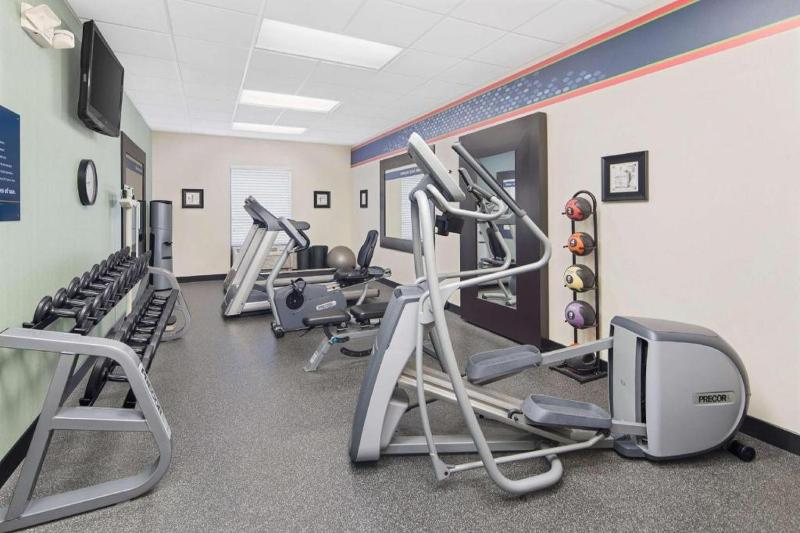 Hampton Inn & Suites Savannah-Airport - image 9