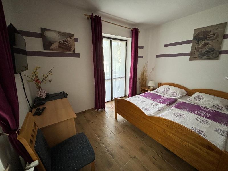 Budget Double or Twin Room image 4