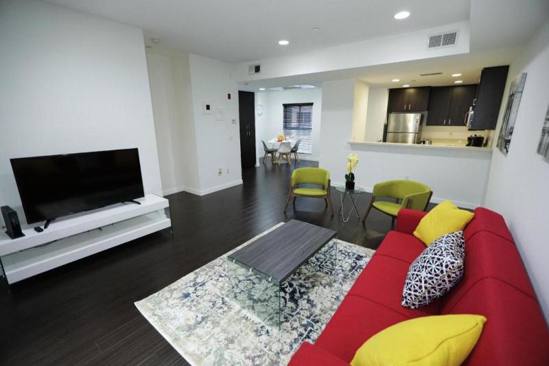 Downtown Cosmopolitan Residences - image 16