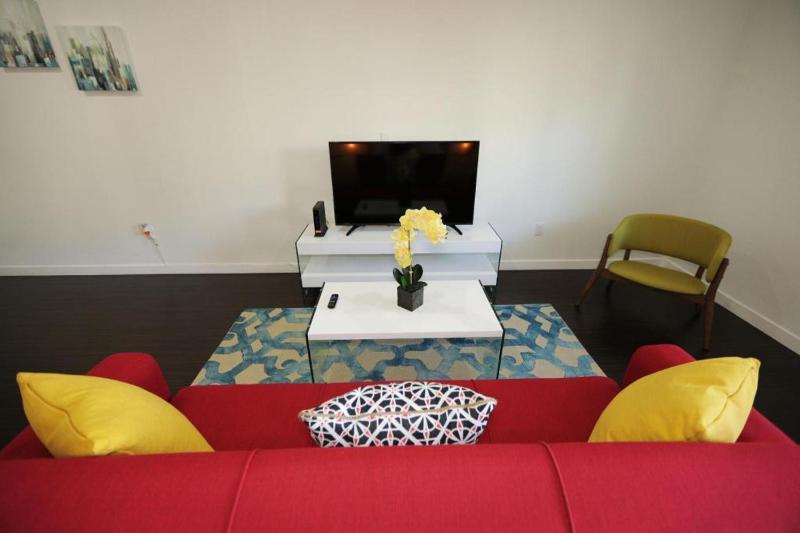 Downtown Cosmopolitan Residences - image 12