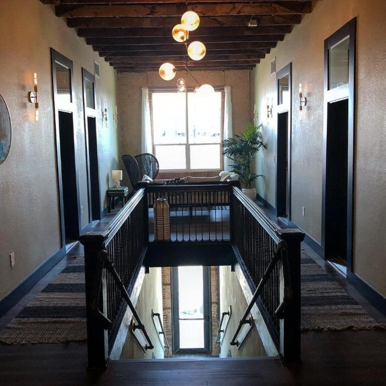Deep Ellum Hostel - Adults Only - image 9
