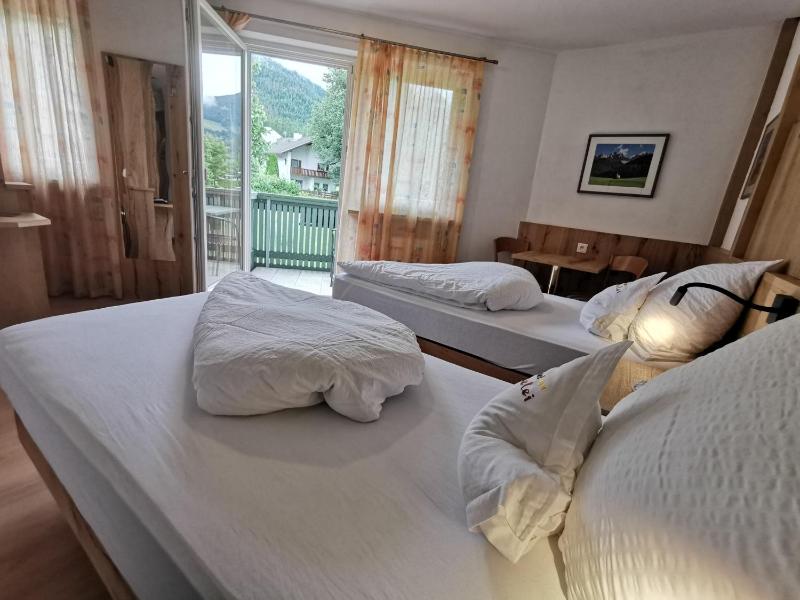 Double Room image 4