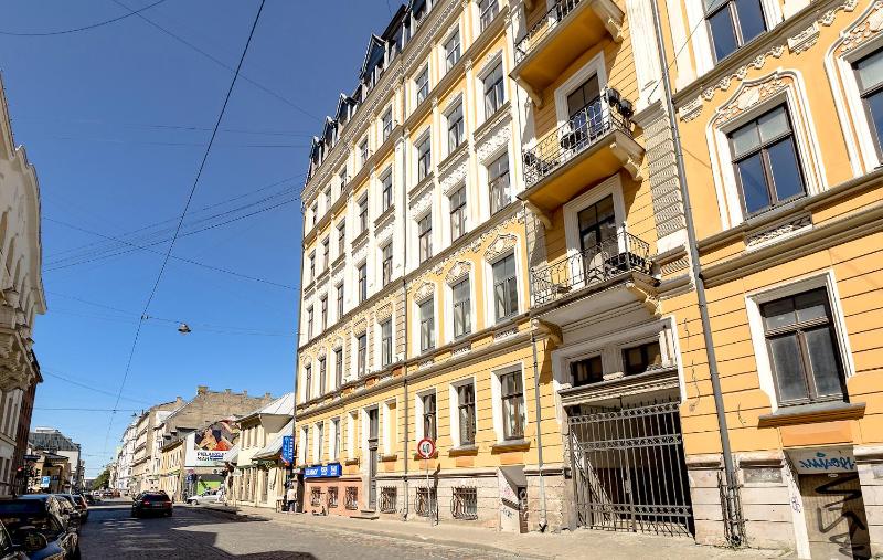 Dzirnavu City Center Apartment - image 7