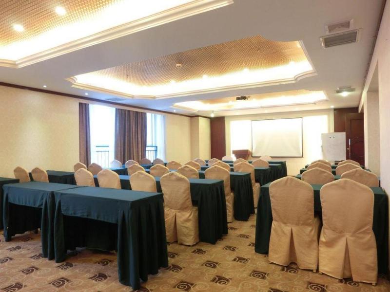 Vienna Hotel Chengdu Exhibition Center - image 2