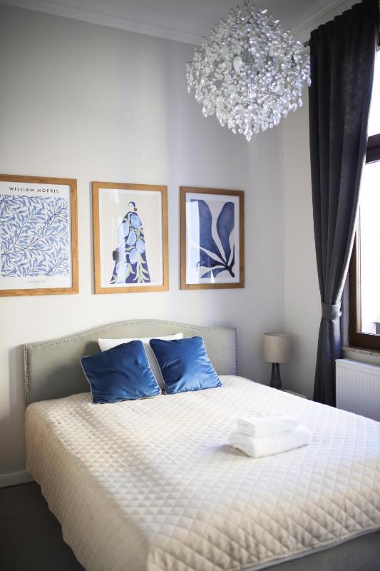 Standard Queen Room image 1