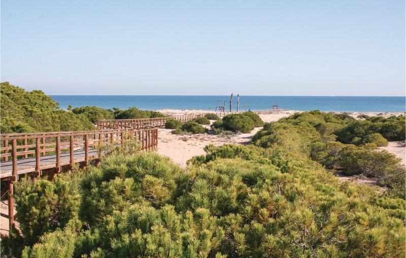 Beautiful Home In Santa Pola - image 9