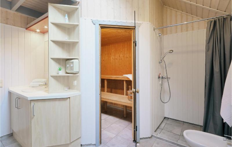 Gorgeous Home In Rechlin With Sauna - image 11