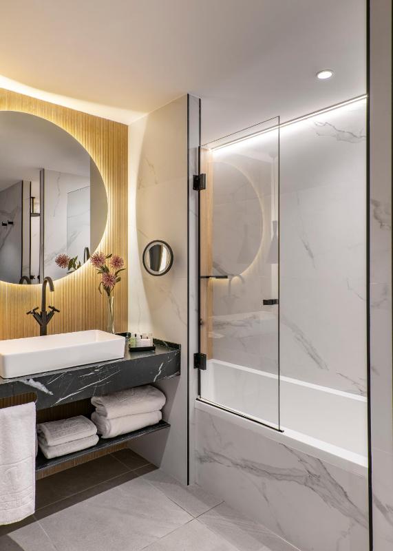 Junior Suite image 1