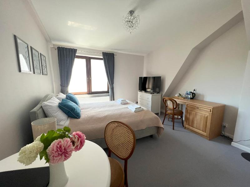 Standard Queen Room image 2