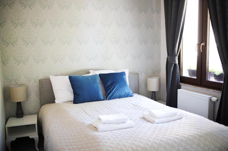 One-Bedroom Apartment image 1