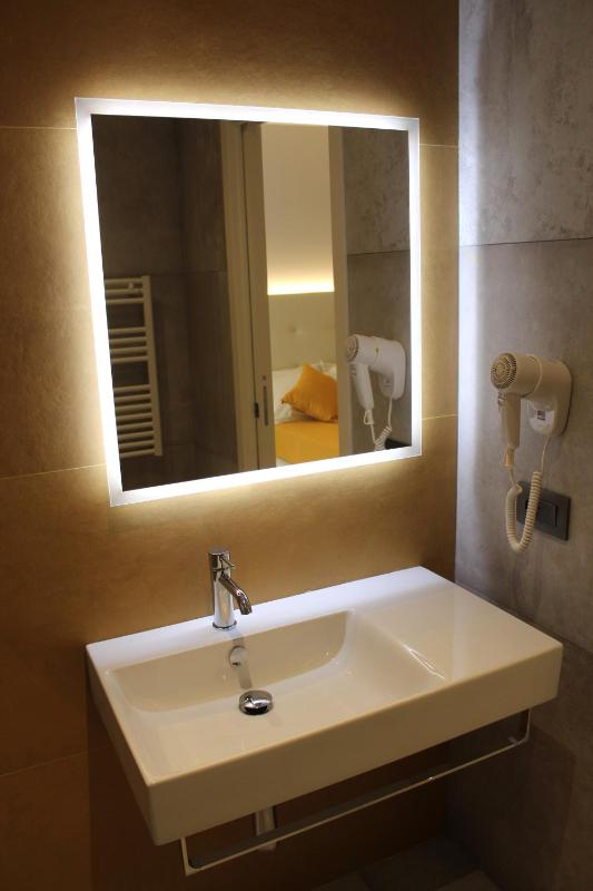 B&B Primrose Residence Hotel - image 2