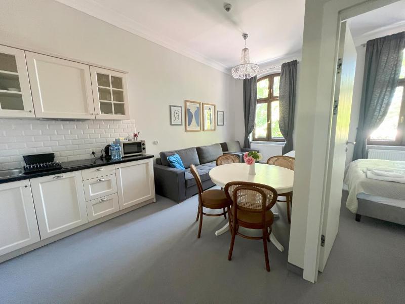 One-Bedroom Apartment image 1