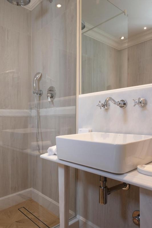 Superior Double or Twin Room image 4