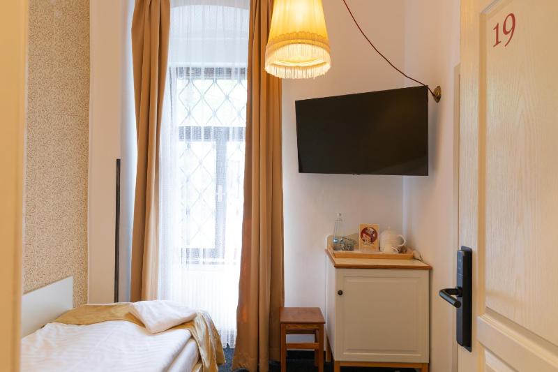 Deluxe Single Room image 1