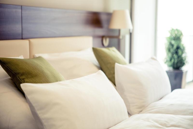 Deluxe Double Room with Balcony image 4
