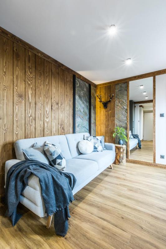 One-Bedroom Apartment image 4