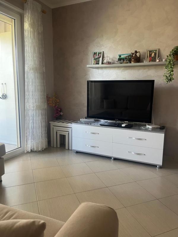 Two-Bedroom House image 4
