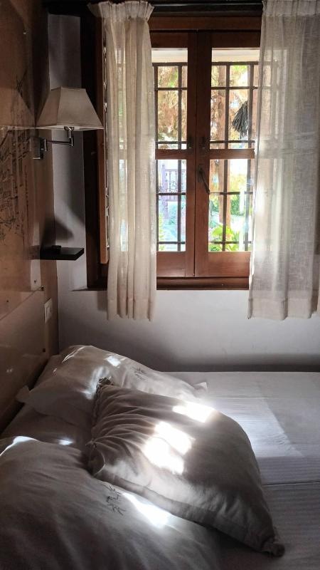 Executive Studio image 4