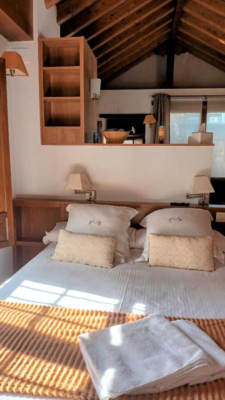 Deluxe Studio image 4