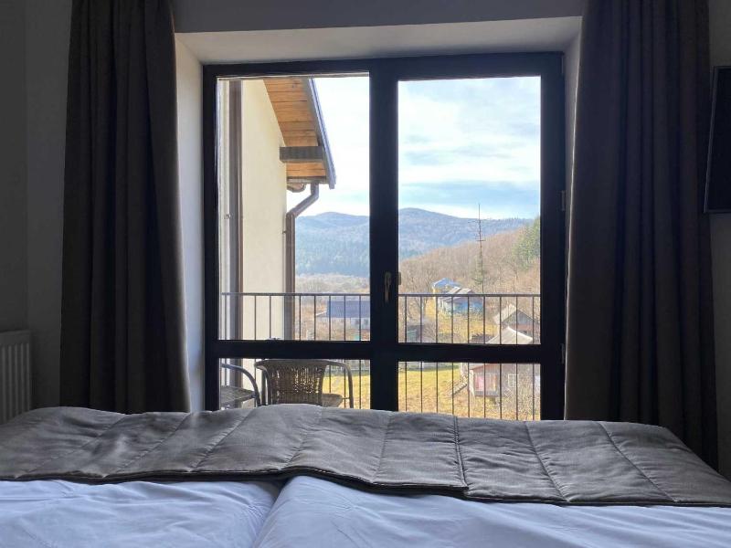 Suite with Mountain View image 3