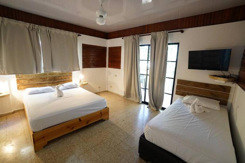Room #27 at Waterfront Playa Alicia - image 17