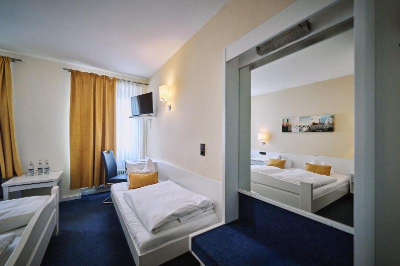 Triple Room image 4