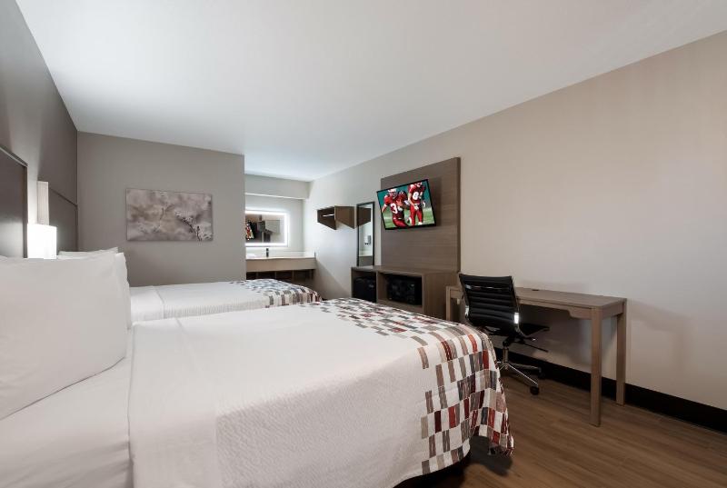 Deluxe Room with Two Double Beds Non-Smoking image 4
