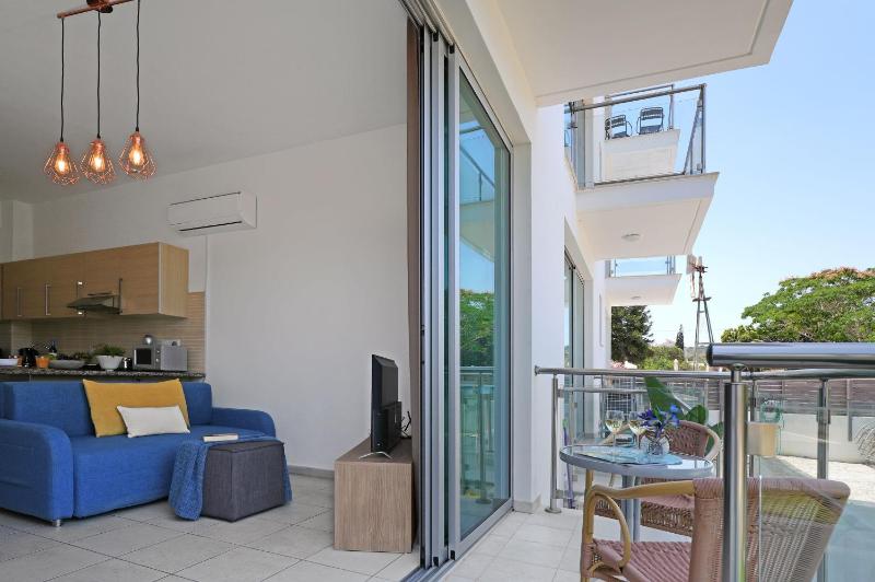 MERYL - Coralli Beachfront Apartment - image 12