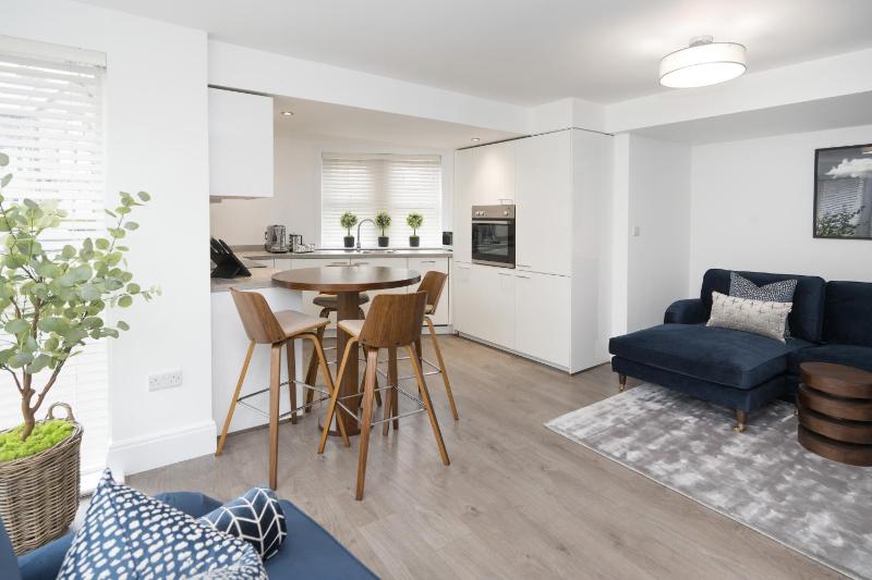 SixtyTwo by Harrogate Serviced Apartments - image 24