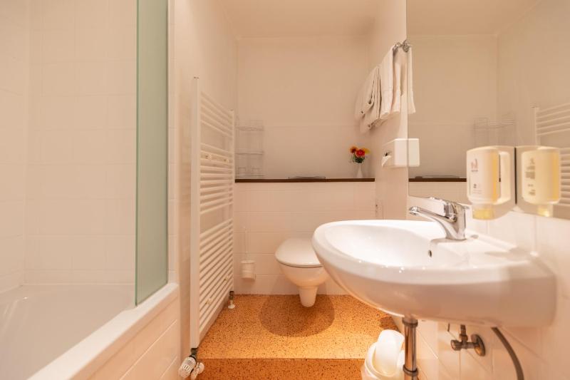 Standard Double Room image 2