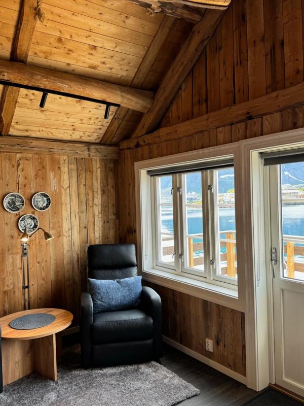 Superior apartment with sea view and balcony image 4
