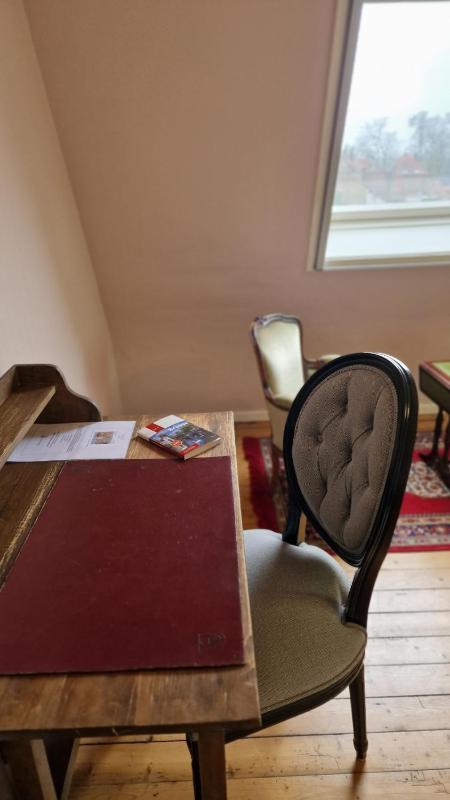 Apartment image 4
