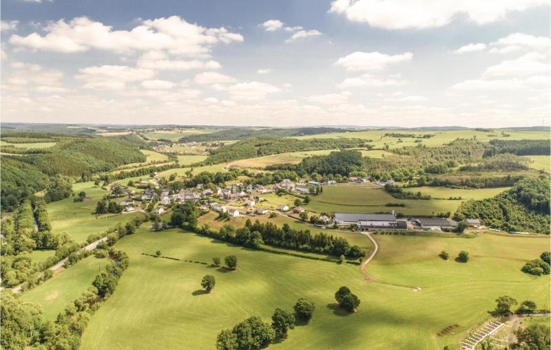 Four-Bedroom Holiday Home image 3