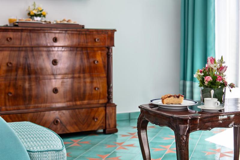 Junior Suite with Sea View image 4