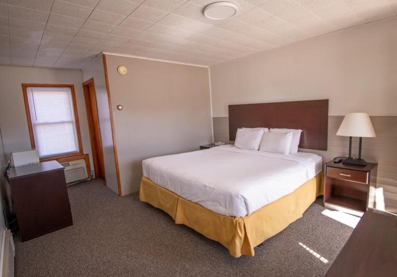 King Room image 1