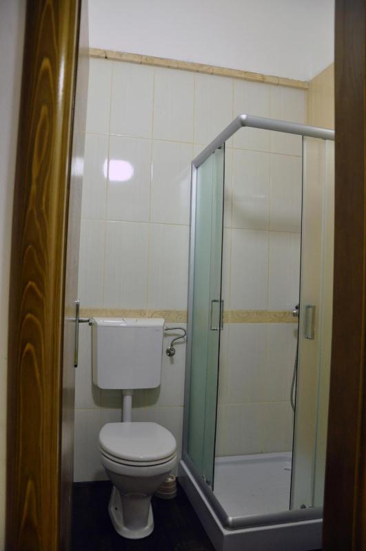 Twin Room image 2