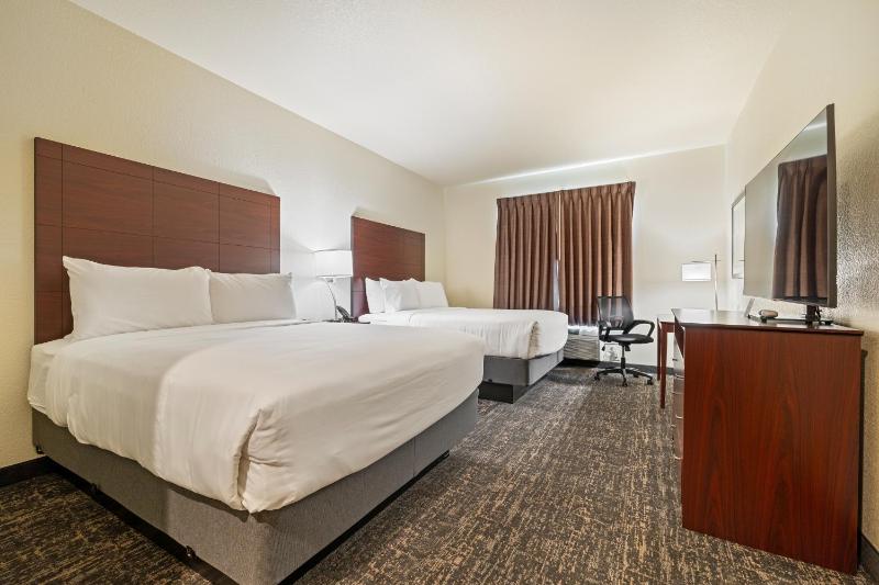 Standard Queen Room image 1